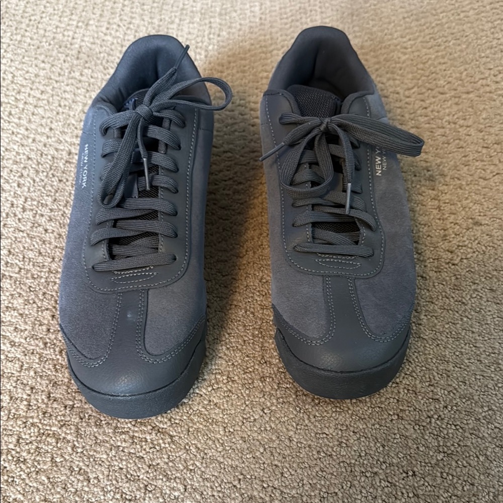 Puma Roma NYC Flagship Skyline Men’s Size 11 Worn Once Inside